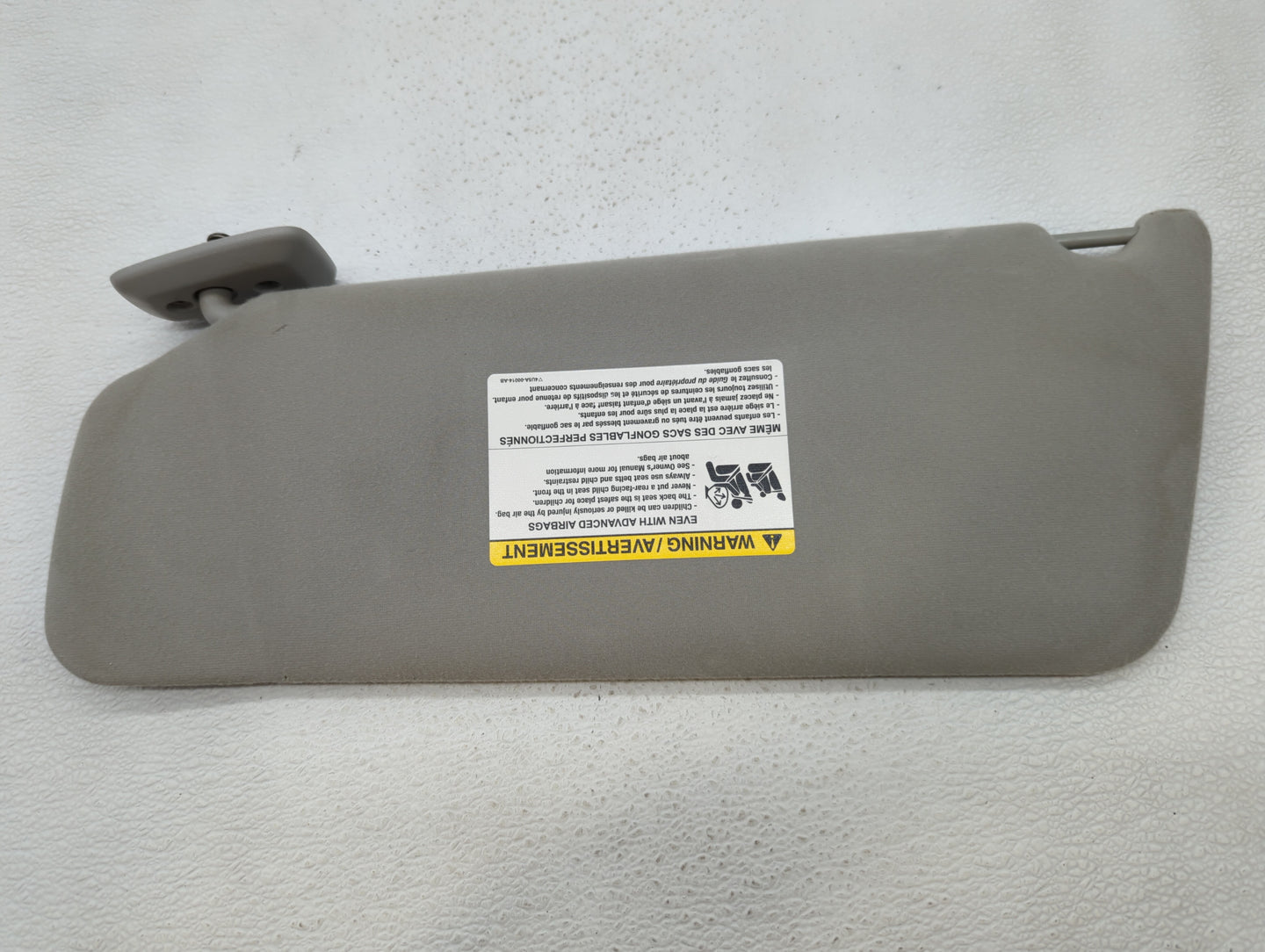 2004-2008 Ford F-150 Sun Visor Shade Replacement Passenger Right Mirror Fits Fits 2004 2005 2006 2007 2008 OEM Used Auto Par