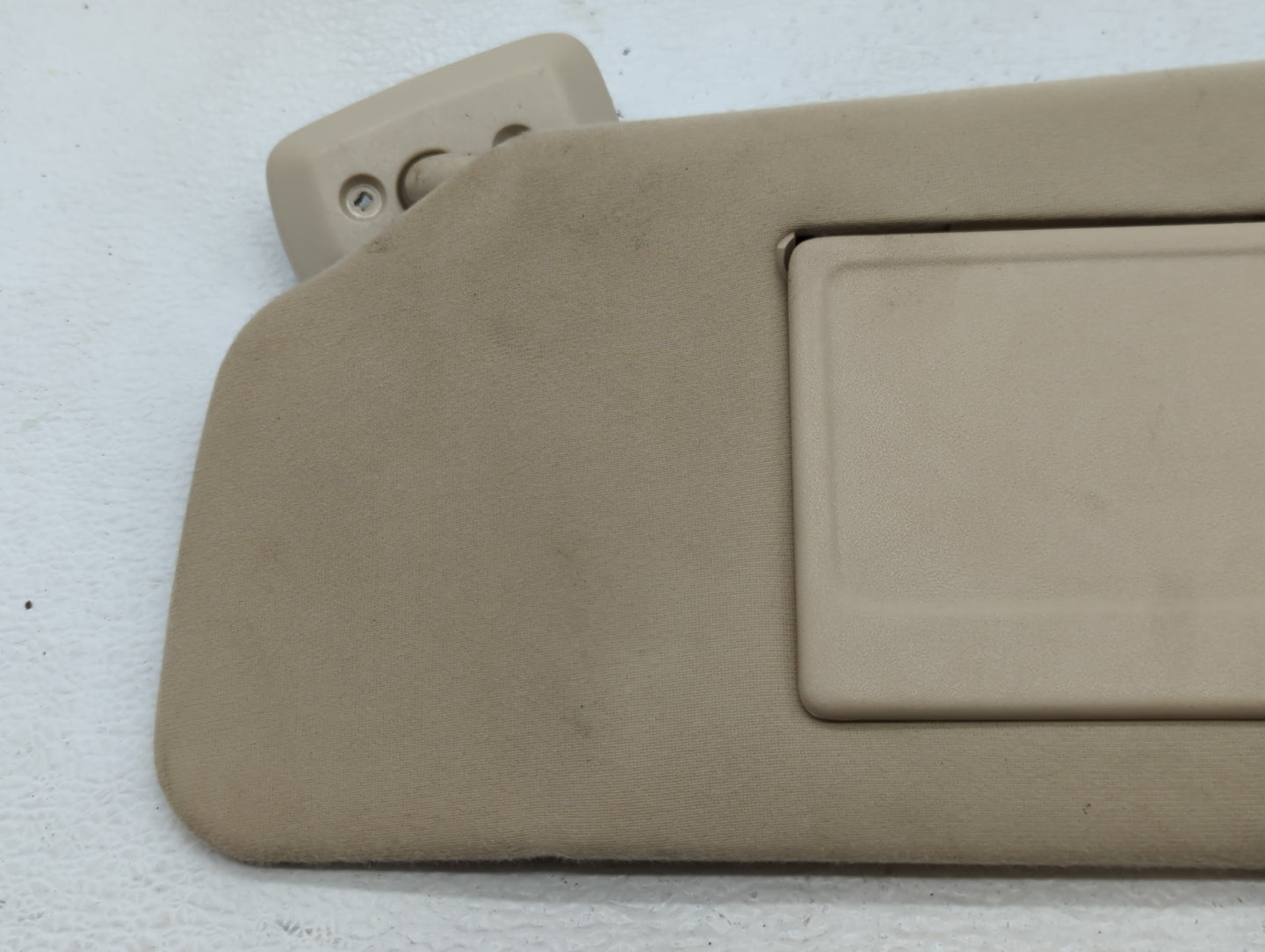 2004-2008 Ford F-150 Sun Visor Shade Replacement Passenger Right Mirror Fits Fits 2004 2005 2006 2007 2008 OEM Used Auto Par