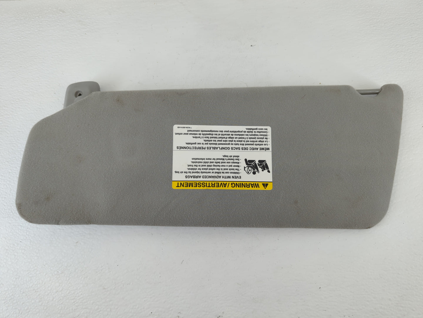 2004-2008 Ford F-150 Sun Visor Shade Replacement Passenger Right Mirror Fits Fits 2004 2005 2006 2007 2008 OEM Used Auto Par