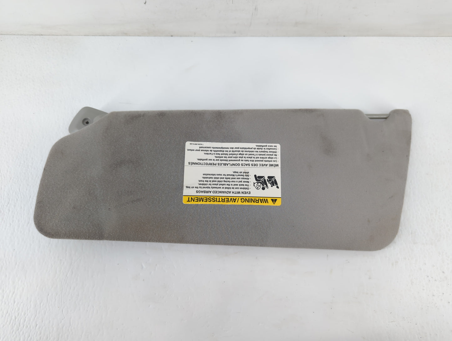 2004-2008 Ford F-150 Sun Visor Shade Replacement Passenger Right Mirror Fits Fits 2004 2005 2006 2007 2008 OEM Used Auto Par