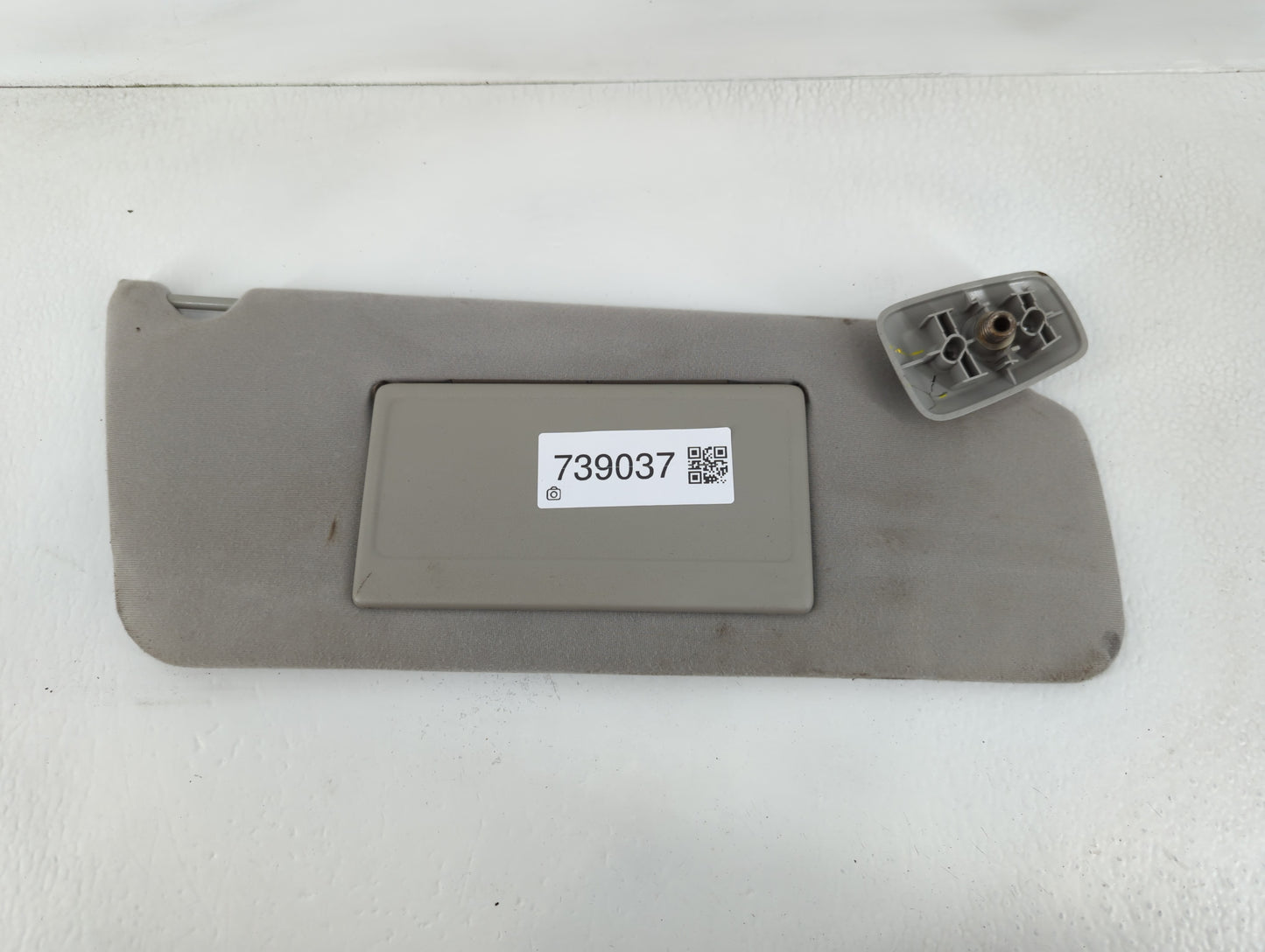 2004-2008 Ford F-150 Sun Visor Shade Replacement Passenger Right Mirror Fits Fits 2004 2005 2006 2007 2008 OEM Used Auto Par