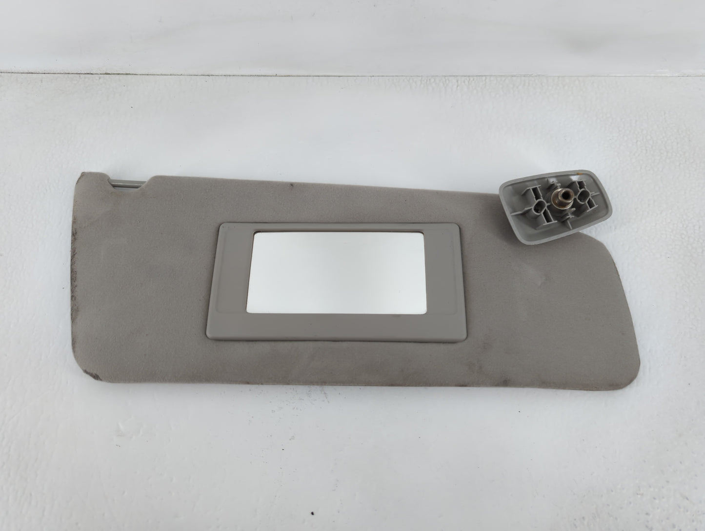 2004-2008 Ford F-150 Sun Visor Shade Replacement Passenger Right Mirror Fits Fits 2004 2005 2006 2007 2008 OEM Used Auto Par