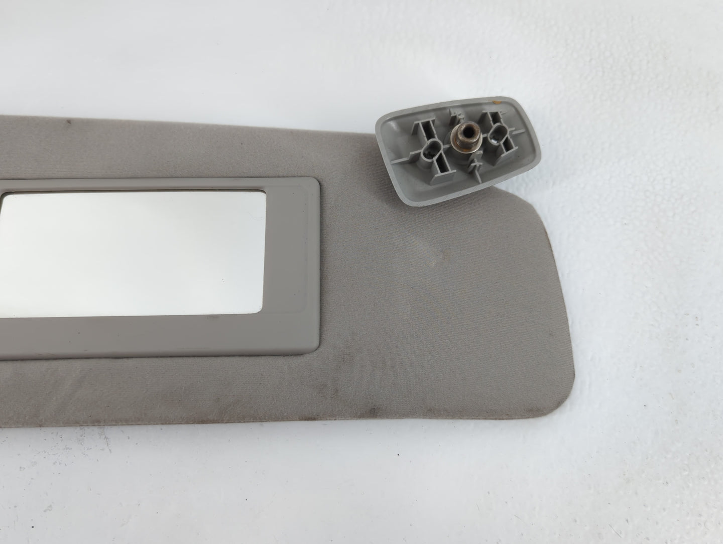 2004-2008 Ford F-150 Sun Visor Shade Replacement Passenger Right Mirror Fits Fits 2004 2005 2006 2007 2008 OEM Used Auto Par