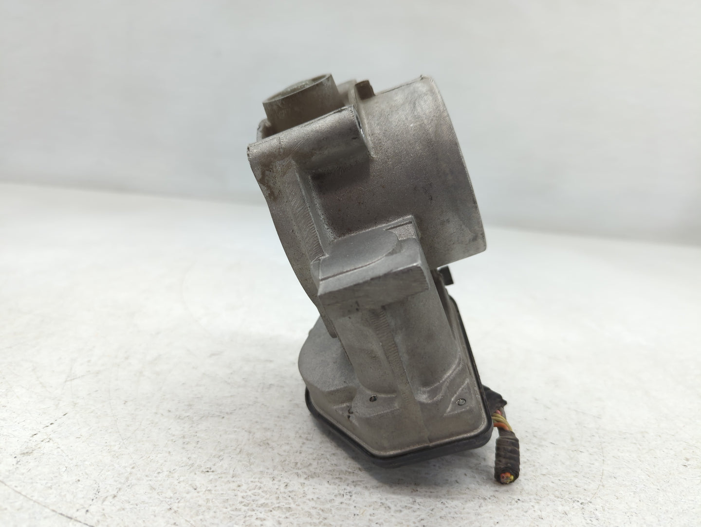 2007-2010 Ford F-150 Throttle Body P/N:092107 2 7T4E-EC Fits Fits 2007 2008 2009 2010 2011 2012 2013 2014 OEM Used Auto Part
