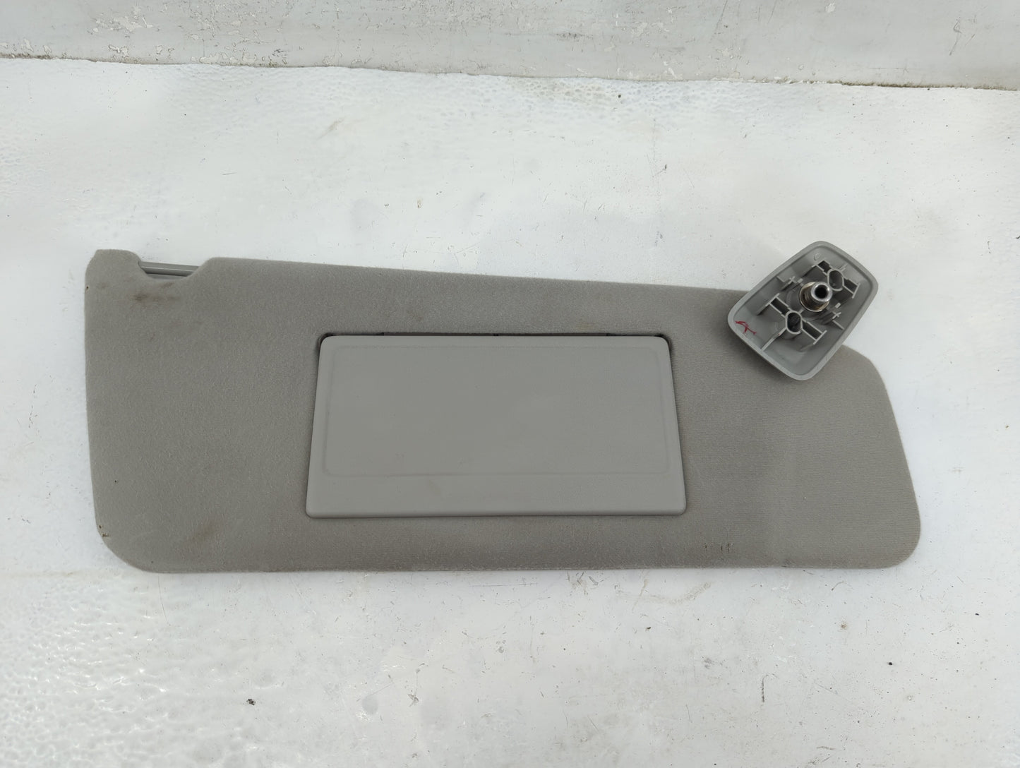 2004-2008 Ford F-150 Sun Visor Shade Replacement Passenger Right Mirror Fits Fits 2004 2005 2006 2007 2008 OEM Used Auto Par
