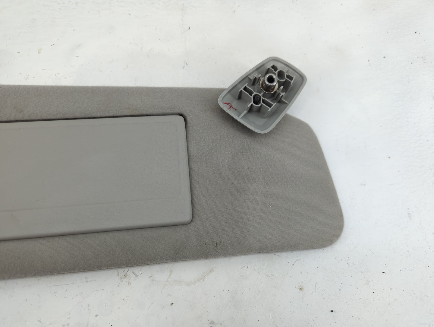 2004-2008 Ford F-150 Sun Visor Shade Replacement Passenger Right Mirror Fits Fits 2004 2005 2006 2007 2008 OEM Used Auto Par