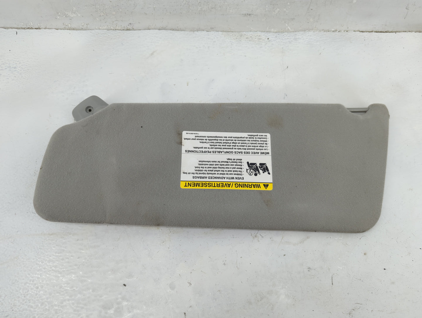 2004-2008 Ford F-150 Sun Visor Shade Replacement Passenger Right Mirror Fits Fits 2004 2005 2006 2007 2008 OEM Used Auto Par