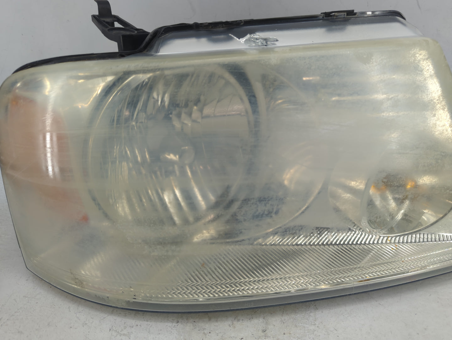 2004-2008 Ford F-150 Passenger Right Oem Head Light Headlight Lamp - Oemusedautoparts1.com