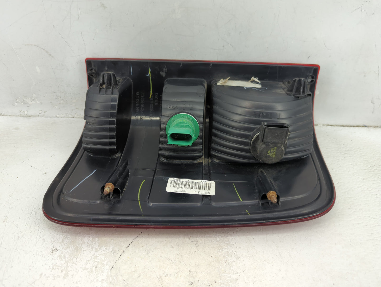 2004-2008 Ford F-150 Tail Light Assembly Driver Left OEM Fits Fits 2004 2005 2006 2007 2008 OEM Used Auto Parts - Oemusedaut
