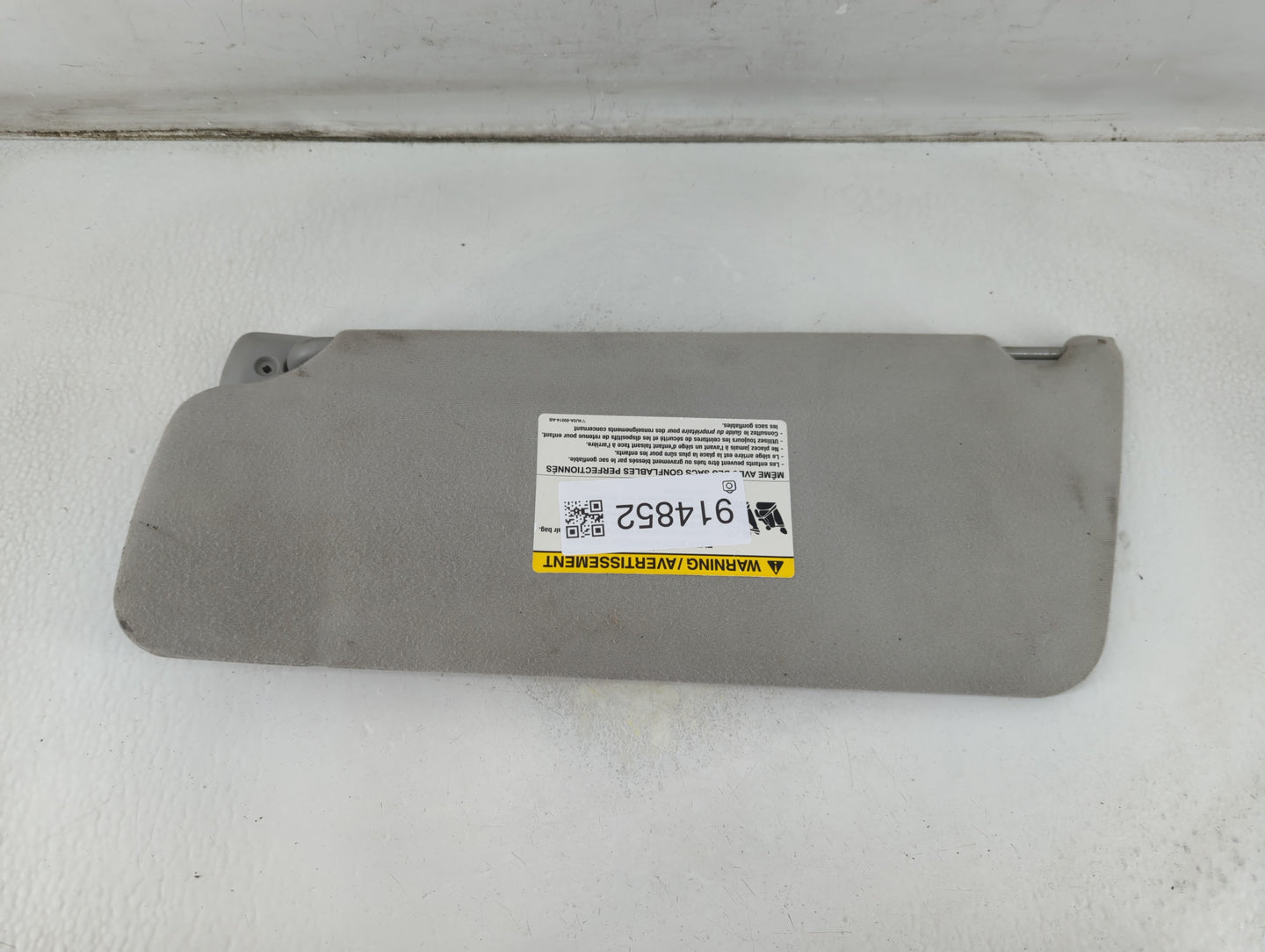 2004-2008 Ford F-150 Sun Visor Shade Replacement Passenger Right Mirror Fits Fits 2004 2005 2006 2007 2008 OEM Used Auto Par