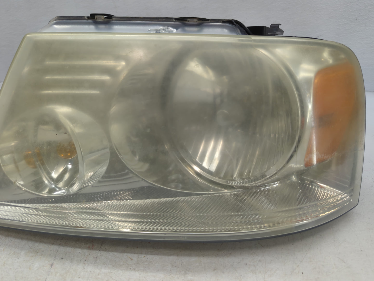 2004-2008 Ford F-150 Driver Left Oem Head Light Headlight Lamp - Oemusedautoparts1.com