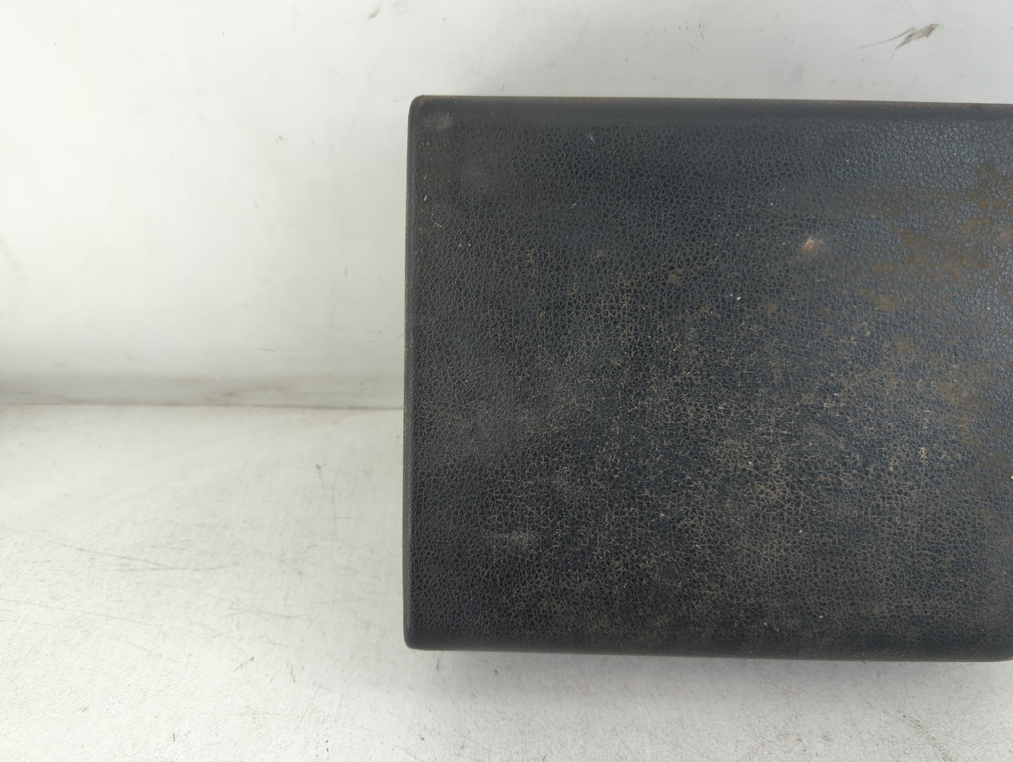2008 Ford F-150 Center Console Armrest Cover Lid Fits OEM Used Auto Parts - Oemusedautoparts1.com