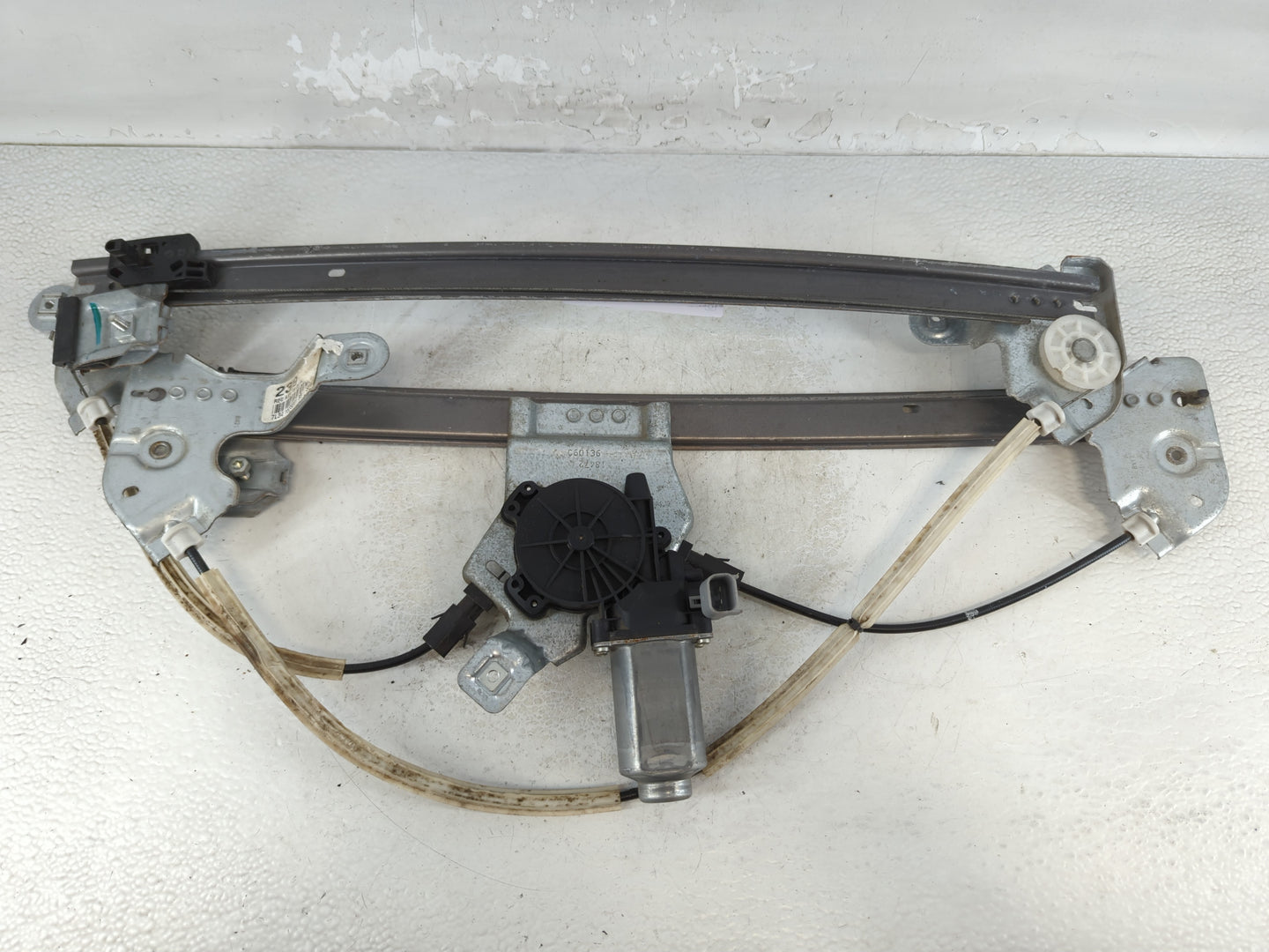 2004-2008 Ford F-150 Driver Left Rear Window Regulator 936622 - Oemusedautoparts1.com