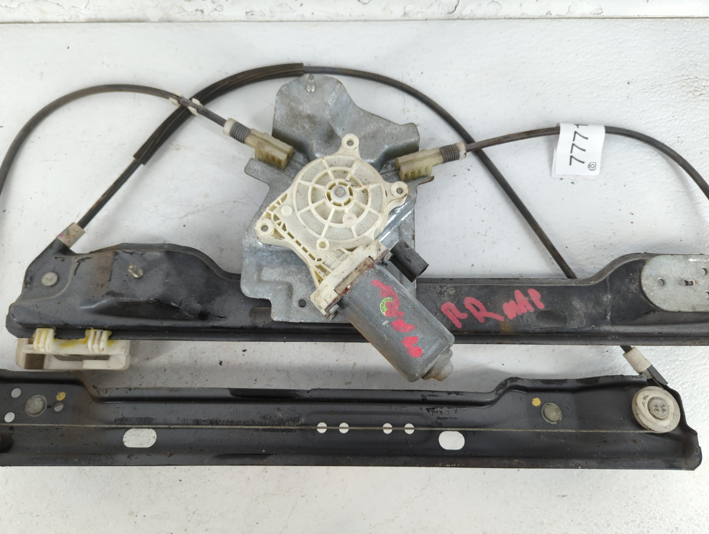 1999-2012 Ford F-250 Super Duty Window Regulator Right Passenger Rear - Oemusedautoparts1.com