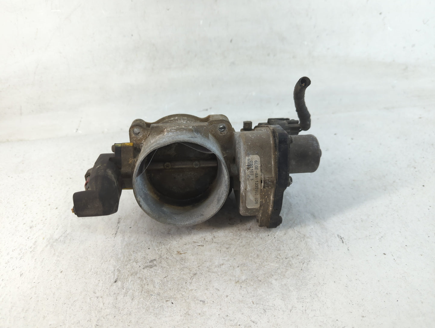 2005-2010 Ford F-250 Super Duty Throttle Body P/N:6L3E-AA Fits Fits 2004 2005 2006 2007 2008 2009 2010 OEM Used Auto Parts -