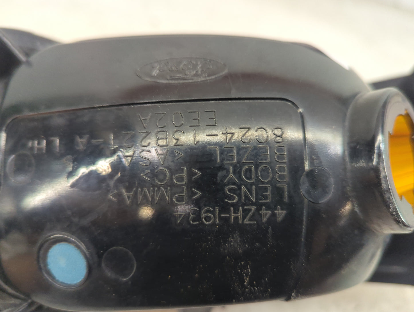 Ford F-350 Passenger Right Oem Head Light Headlight Lamp 1467108 - Oemusedautoparts1.com