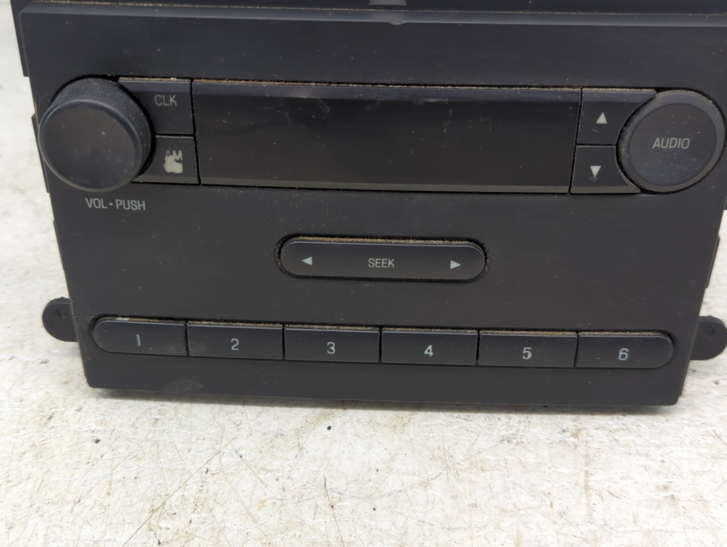 2008-2009 Ford F-350 Super Duty Radio AM FM Cd Player Receiver Replacement P/N:8C3T-18K810-AB Fits Fits 2008 2009 OEM Used A