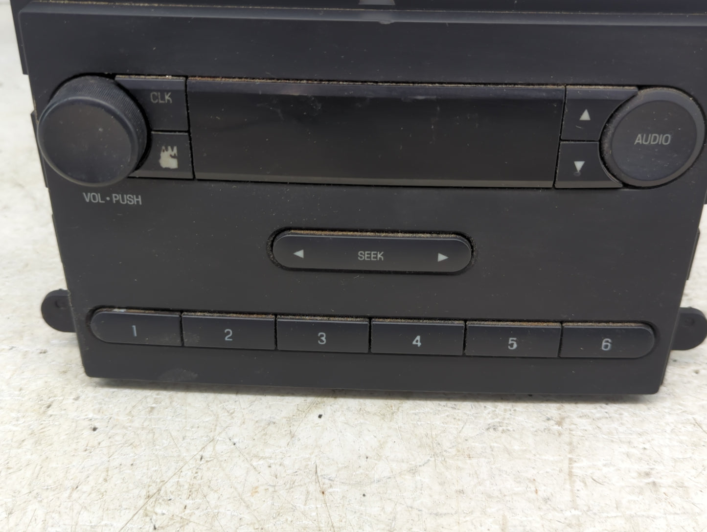 2008-2009 Ford F-350 Super Duty Radio AM FM Cd Player Receiver Replacement P/N:8C3T-18K810-AB Fits Fits 2008 2009 OEM Used A