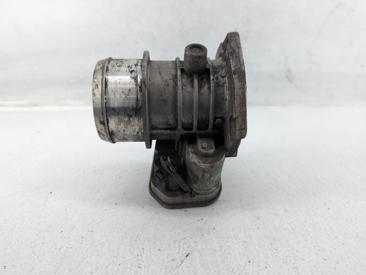 2008-2010 Ford F-350 Super Duty Throttle Body P/N:B07 045 0800 Fits Fits 2008 2009 2010 OEM Used Auto Parts - Oemusedautopar