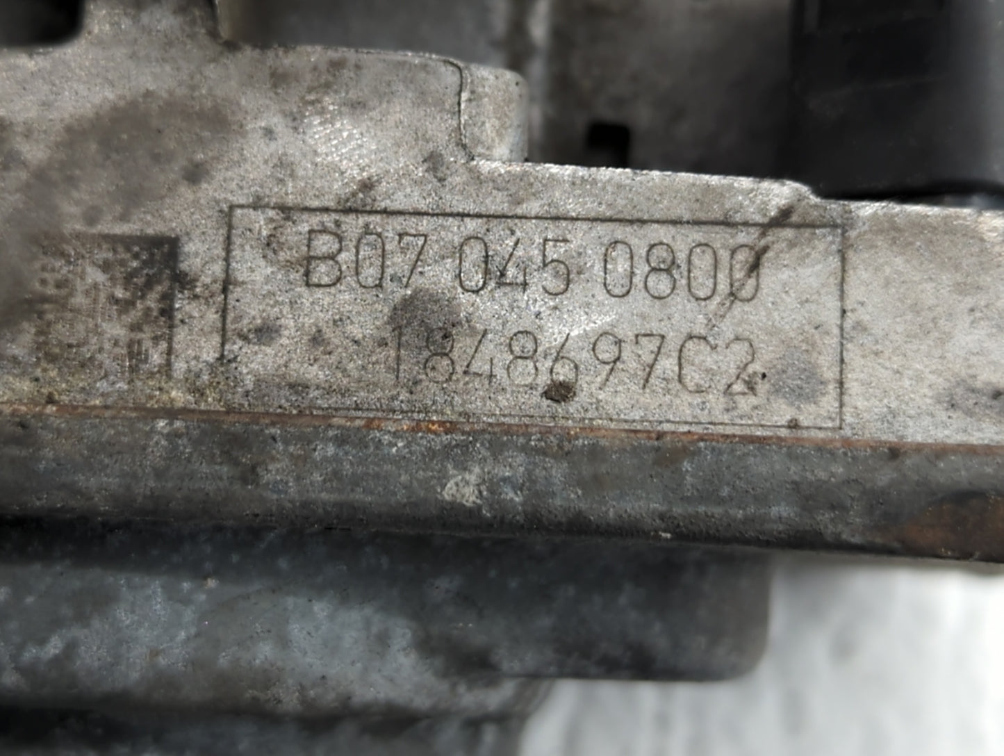 2008-2010 Ford F-350 Super Duty Throttle Body P/N:B07 045 0800 Fits Fits 2008 2009 2010 OEM Used Auto Parts - Oemusedautopar