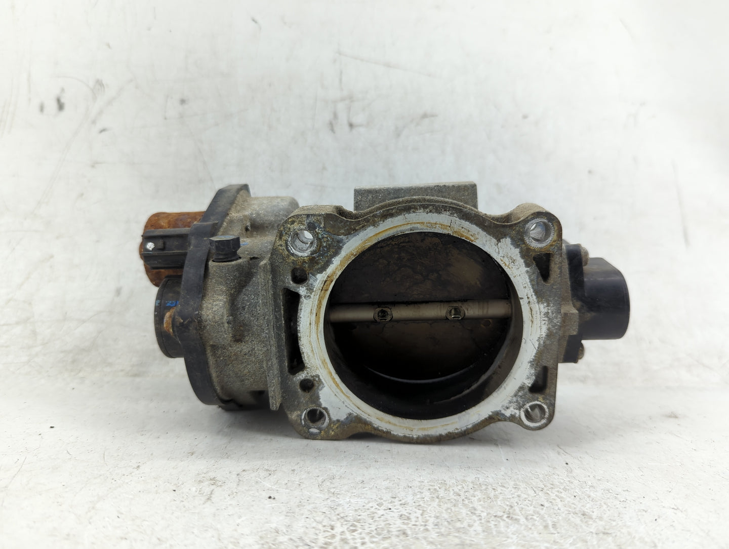 2008 Ford F150 Throttle Body P/N:8L3E-AA 2094031, 1R3L3U-9N825-19 Fits Fits 2004 2005 2006 2007 2009 2010 OEM Used Auto Part