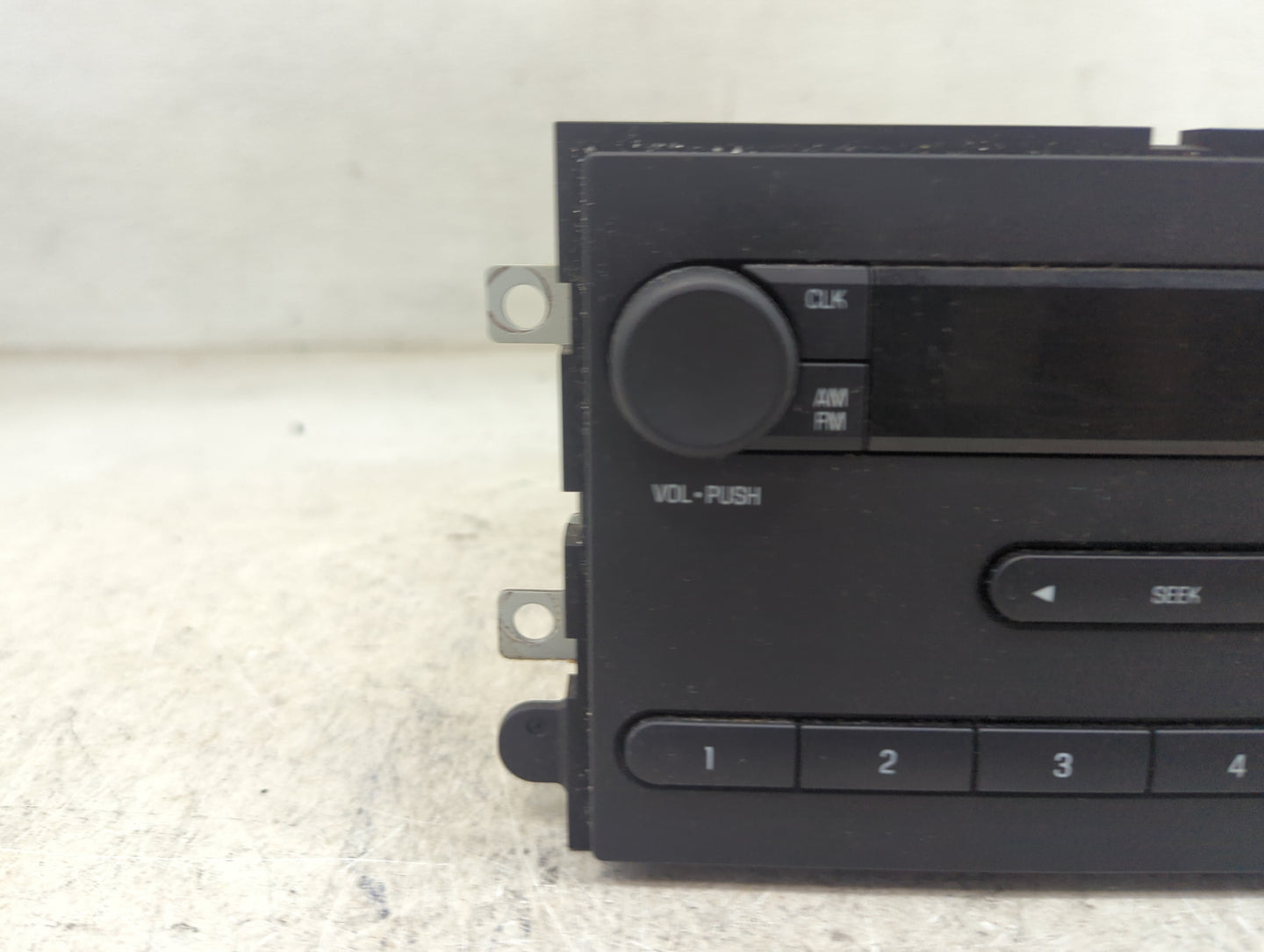 2008 Ford F150 Radio AM FM Cd Player Receiver Replacement P/N:7L3T-18C869-BD 7L3T-18K810-AD, 2353007 Fits Fits 2007 OEM Used