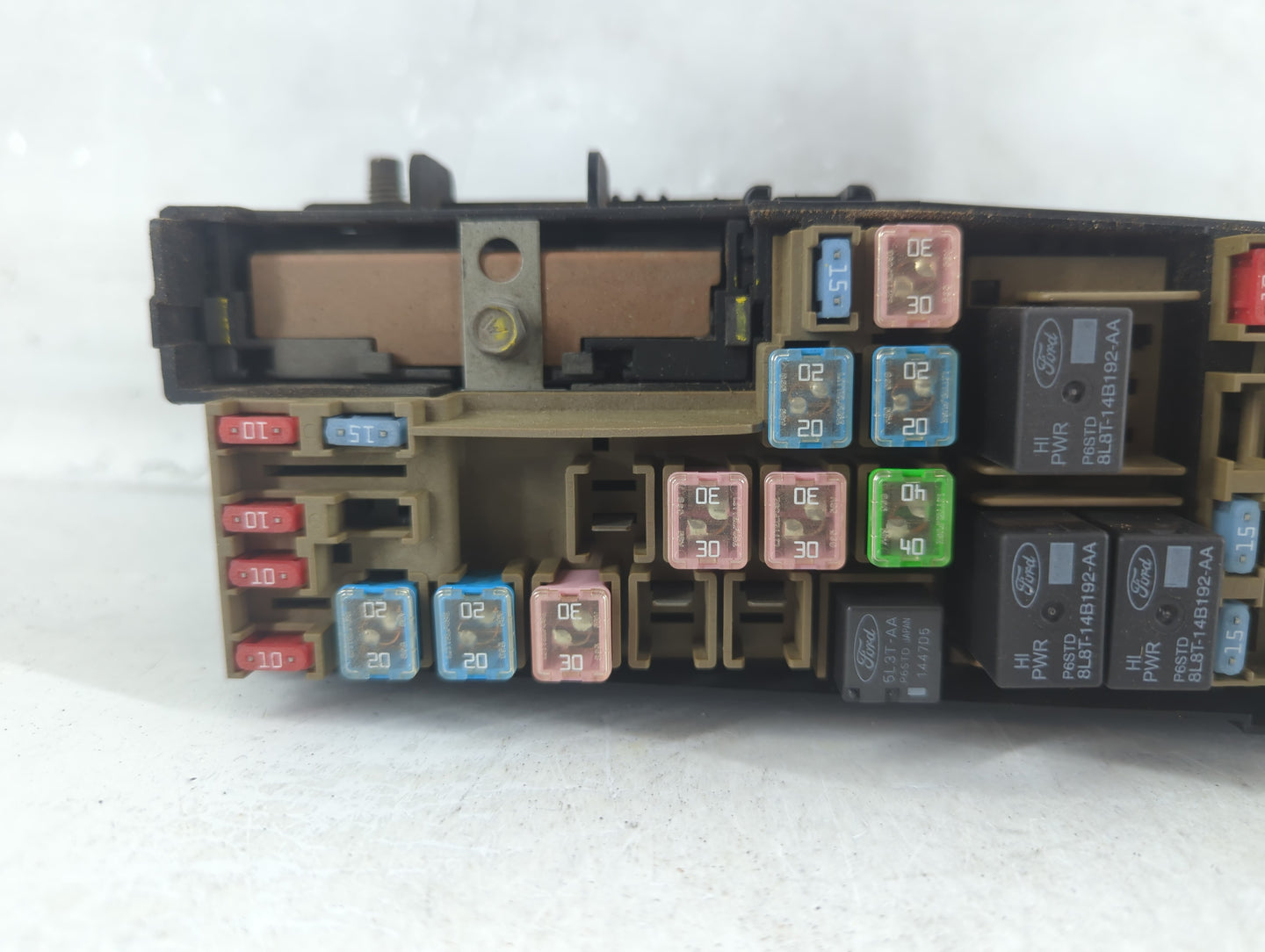2008-2018 Ford Focus Fusebox Fuse Box Relay Module Tipm 8s4t-14a003 Ac - Oemusedautoparts1.com