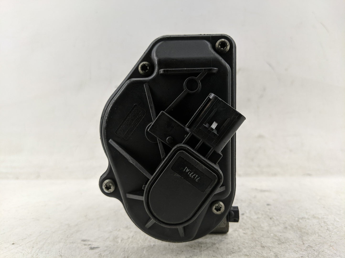 2008-2011 Ford Focus Throttle Body Fits Fits 2008 2009 2010 2011 2012 2013 OEM Used Auto Parts - Oemusedautoparts1.com