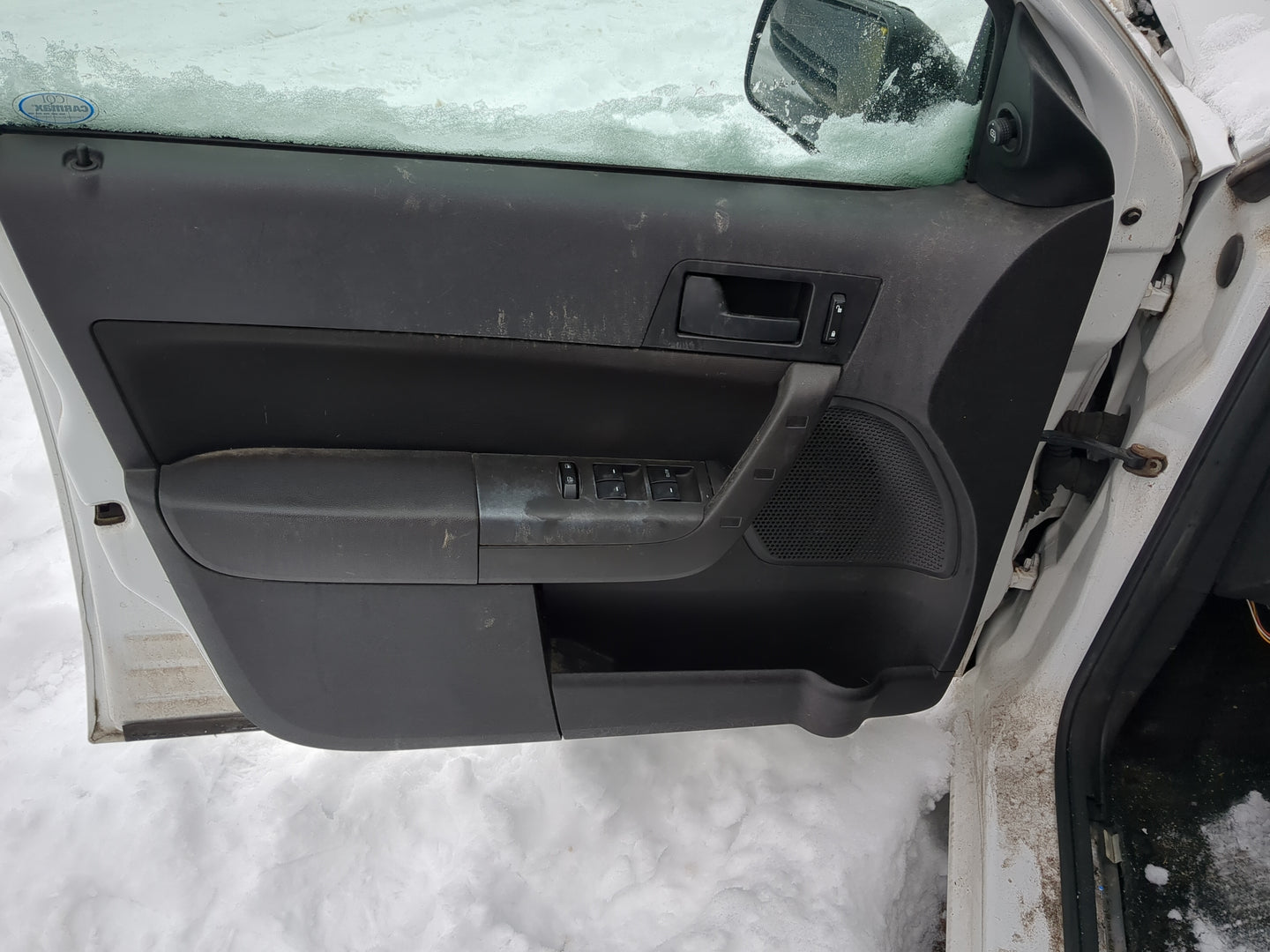 2008 Ford Focus Front Left Driver Interior Door Panel Trim - Oemusedautoparts1.com