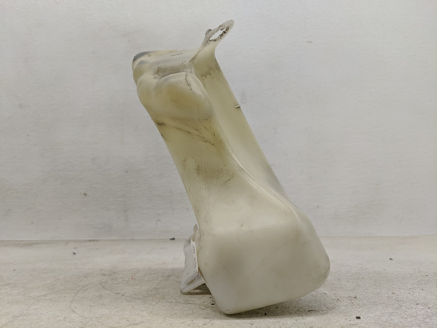 2008-2011 Ford Focus Windshield Washer Fluid Reservoir Bottle Oem - Oemusedautoparts1.com