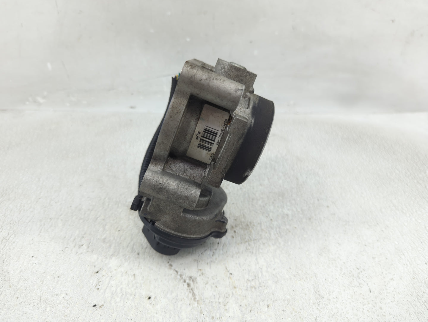 2008-2011 Ford Focus Throttle Body P/N:8S4E-9F991-AD Fits Fits 2008 2009 2010 2011 2012 2013 OEM Used Auto Parts - Oemusedau