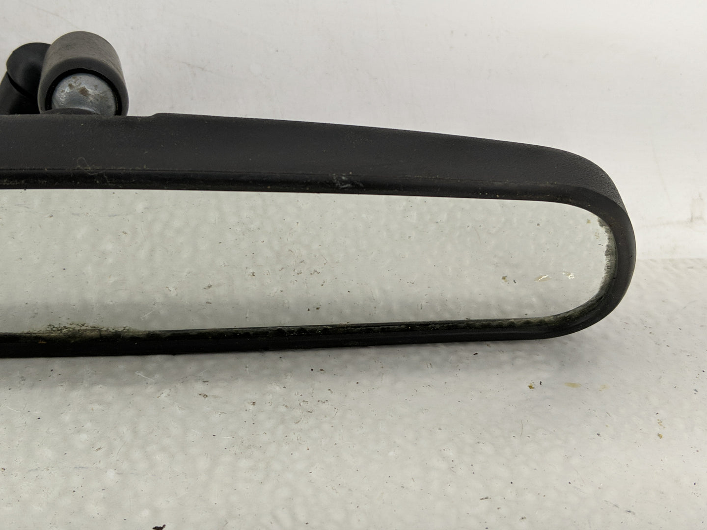 2008 Ford Focus Interior Rear View Mirror Replacement OEM P/N:E8011681 Fits OEM Used Auto Parts - Oemusedautoparts1.com