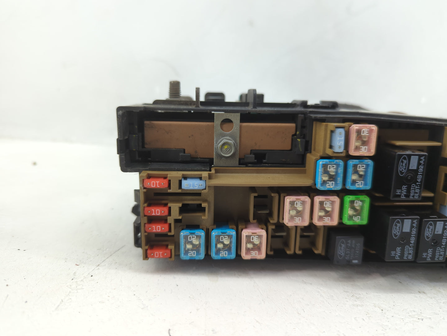 2008-2011 Ford Focus Fusebox Fuse Box Panel Relay Module P/N:3B01A0101 Fits Fits 2008 2009 2010 2011 OEM Used Auto Parts - O