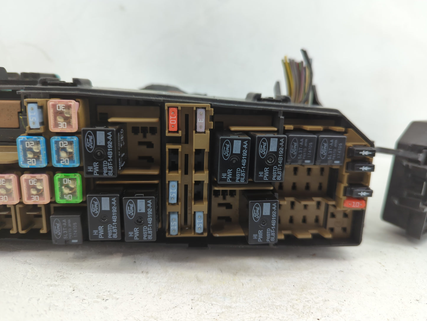 2008-2011 Ford Focus Fusebox Fuse Box Panel Relay Module P/N:3B01A0101 Fits Fits 2008 2009 2010 2011 OEM Used Auto Parts - O