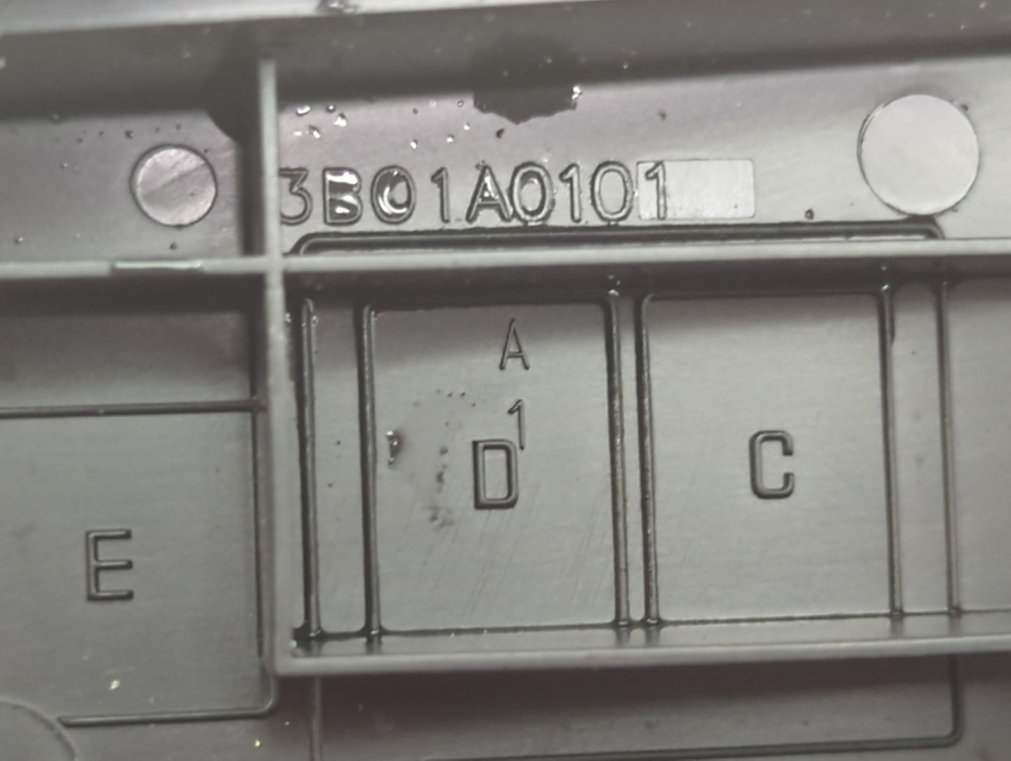 2008-2011 Ford Focus Fusebox Fuse Box Panel Relay Module P/N:3B01A0101 Fits Fits 2008 2009 2010 2011 OEM Used Auto Parts - O