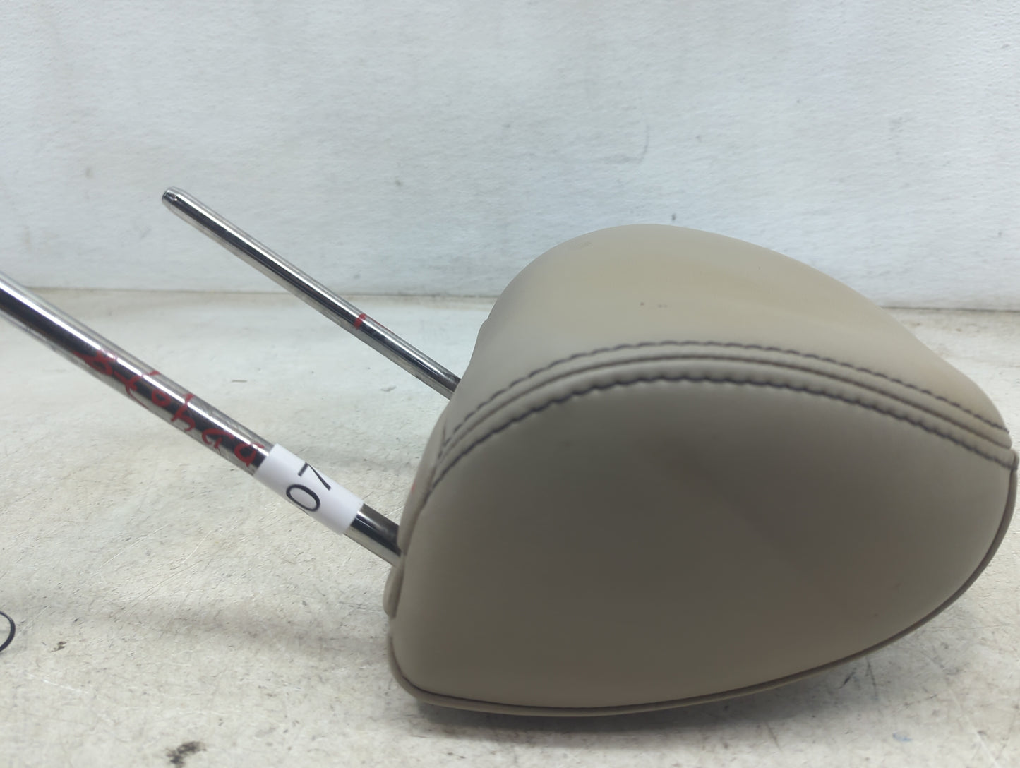 2008 Ford Focus Headrest Head Rest Front Driver Passenger Seat Fits OEM Used Auto Parts - Oemusedautoparts1.com