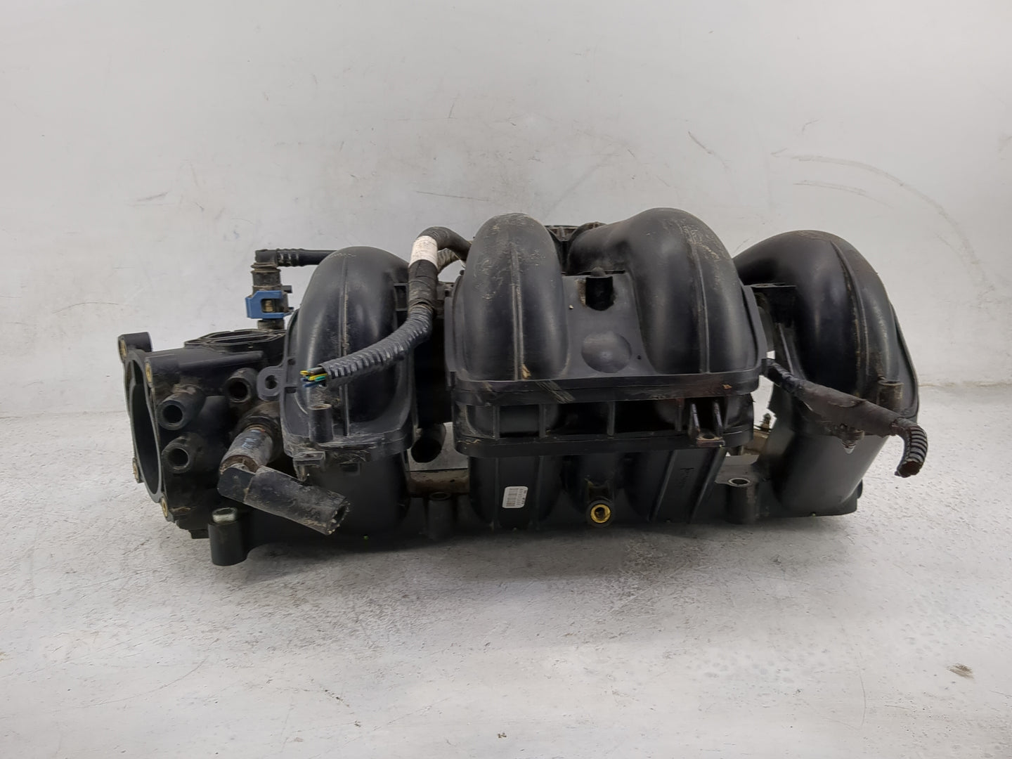 2008 Ford Focus Air Intake Manifold Fits OEM Used Auto Parts - Oemusedautoparts1.com