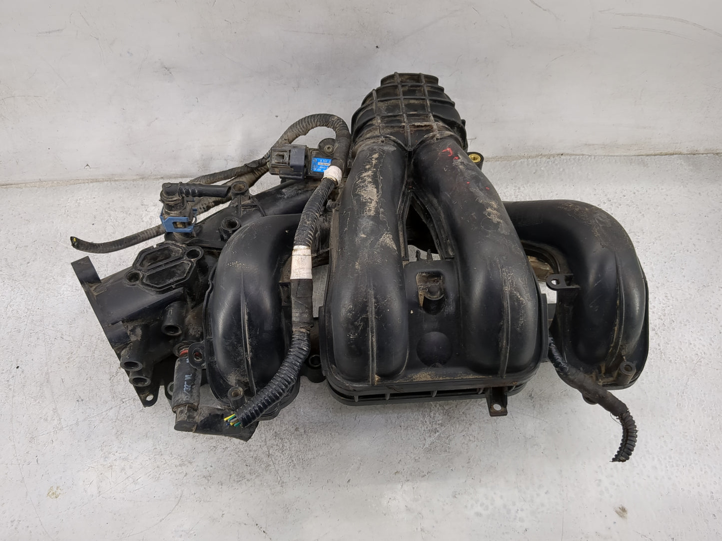 2008 Ford Focus Air Intake Manifold Fits OEM Used Auto Parts - Oemusedautoparts1.com
