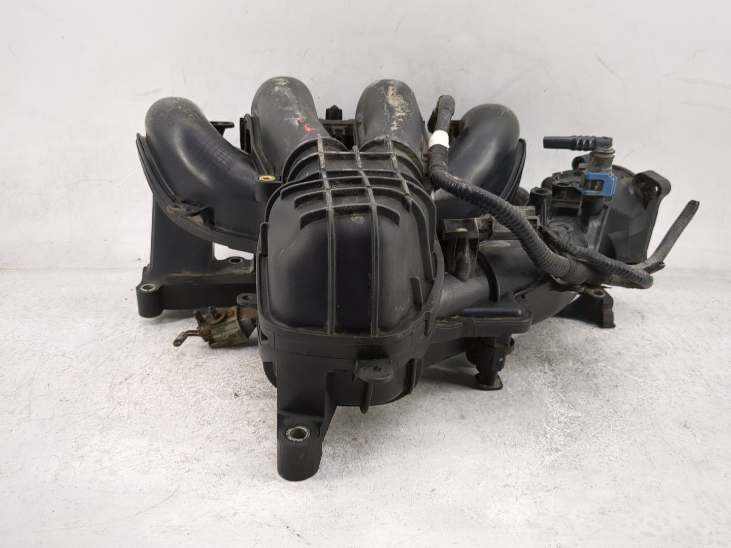2008 Ford Focus Air Intake Manifold Fits OEM Used Auto Parts - Oemusedautoparts1.com