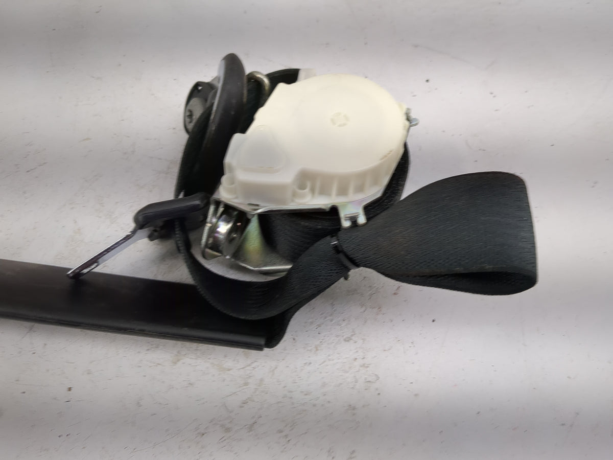 2008-2009 Ford Focus Driver Front Seatbelt Retractor Black - Oemusedautoparts1.com