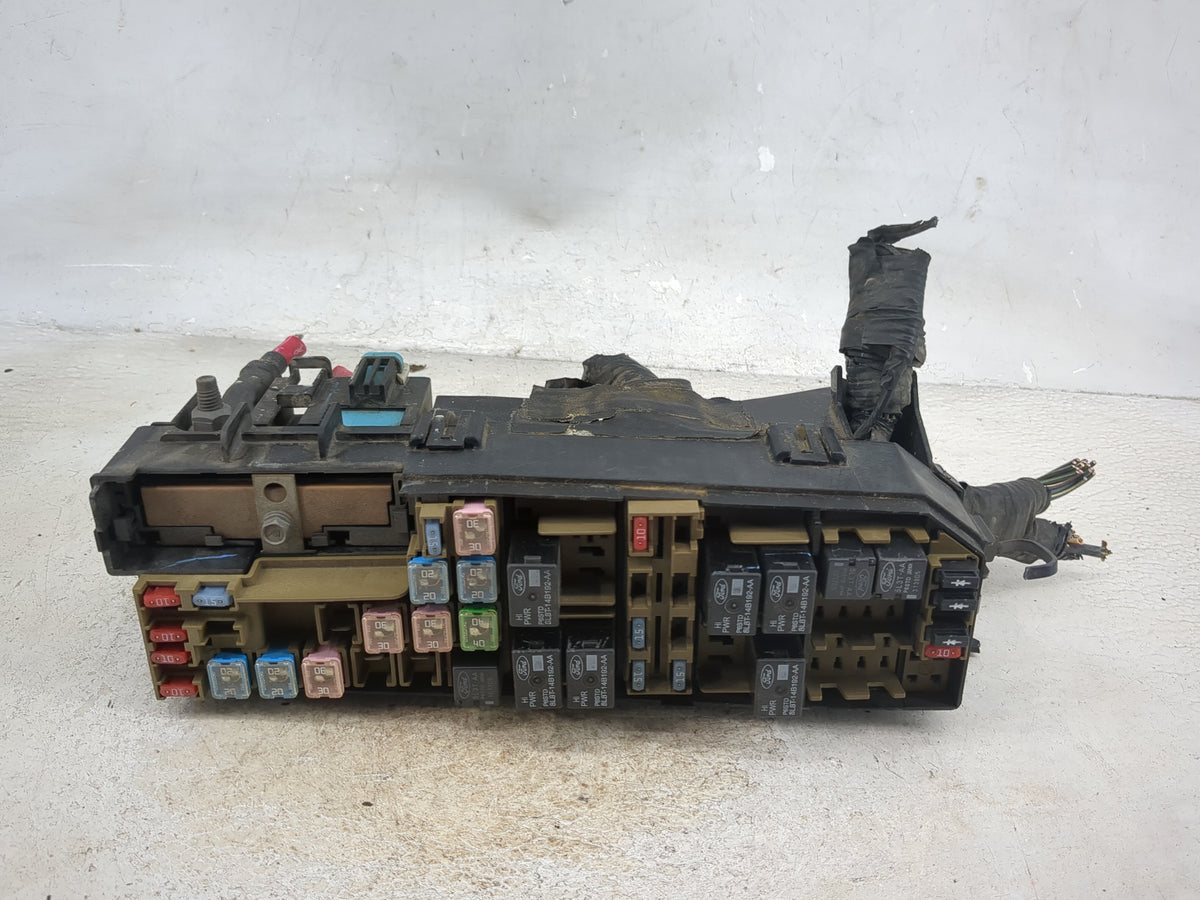 2008-2018 Ford Focus Fusebox Fuse Box Relay Module Tipm 8s4t-14a003ac - Oemusedautoparts1.com