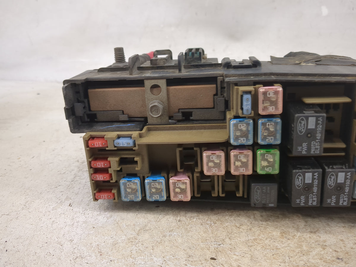2008-2018 Ford Focus Fusebox Fuse Box Relay Module Tipm 8s4t-14a003ac - Oemusedautoparts1.com