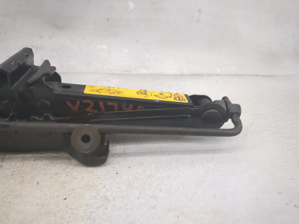 2008 Ford Focus Spare Scissor Car Jack Black - Oemusedautoparts1.com