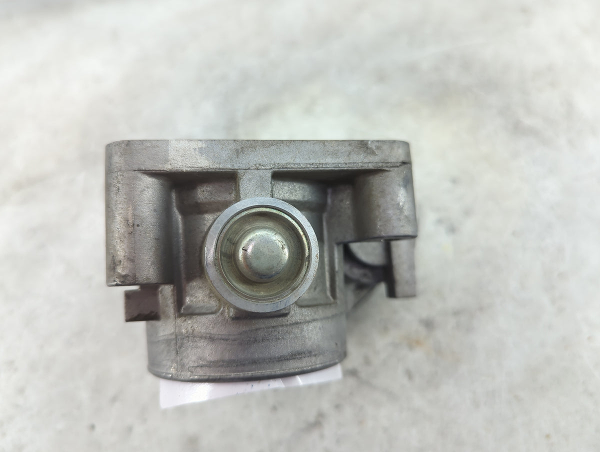 2008-2011 Ford Focus Throttle Body P/N:8S4E-AD 0824073, 072360105038 Fits Fits 2008 2009 2010 2011 2012 2013 OEM Used Auto P