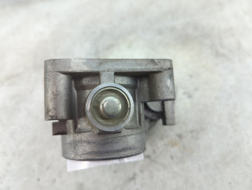 2008-2011 Ford Focus Throttle Body P/N:8S4E-AD 0824073, 072360105038 Fits Fits 2008 2009 2010 2011 2012 2013 OEM Used Auto Parts