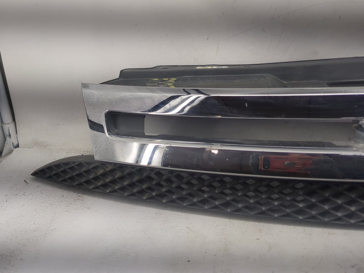2008-2011 Ford Focus Front Grille Bumper Not Included 1518703 - Oemusedautoparts1.com