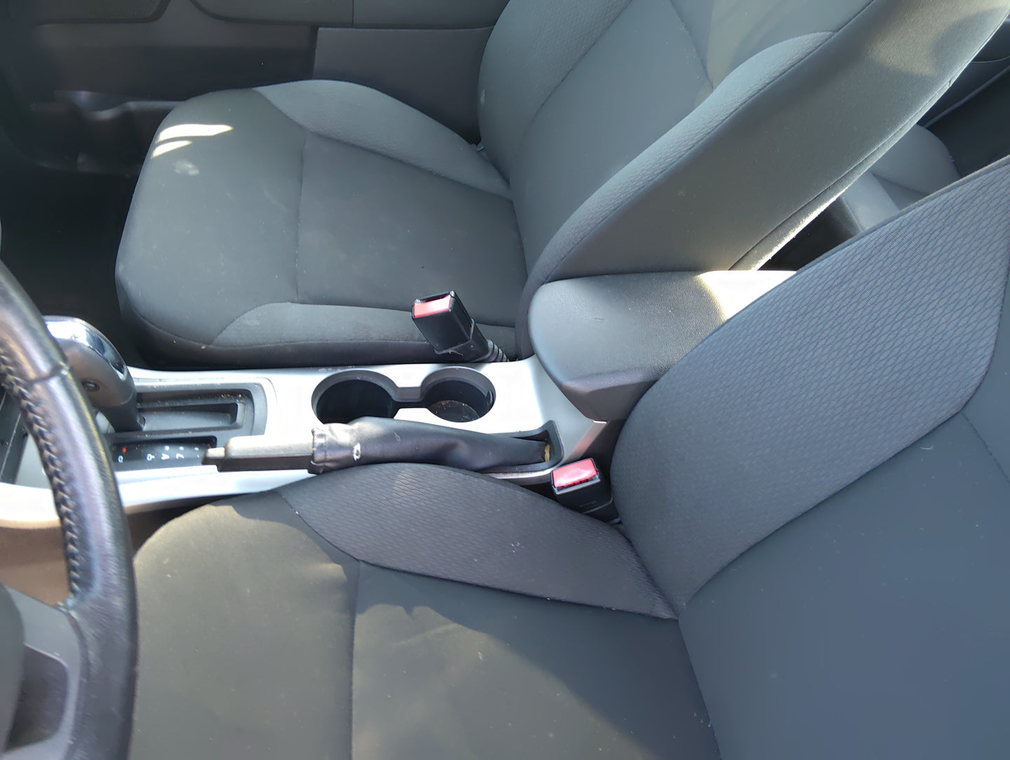 2008-2011 Ford Focus Center Floor Console Fits Fits 2008 2009 2010 2011 OEM Used Auto Parts - Oemusedautoparts1.com