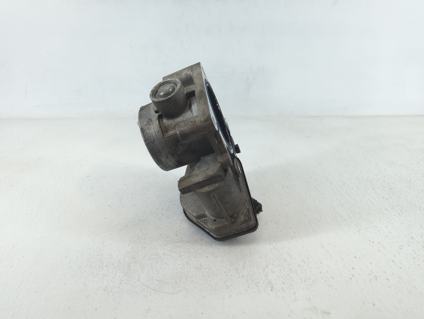2008-2011 Ford Focus Throttle Body P/N:8S4E-9F991-AD Fits Fits 2008 2009 2010 2011 2012 2013 OEM Used Auto Parts - Oemusedau