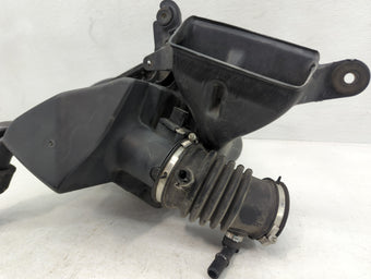 compare product 2008 Ford Focus Air Cleaner Intake-duct Hose Tube