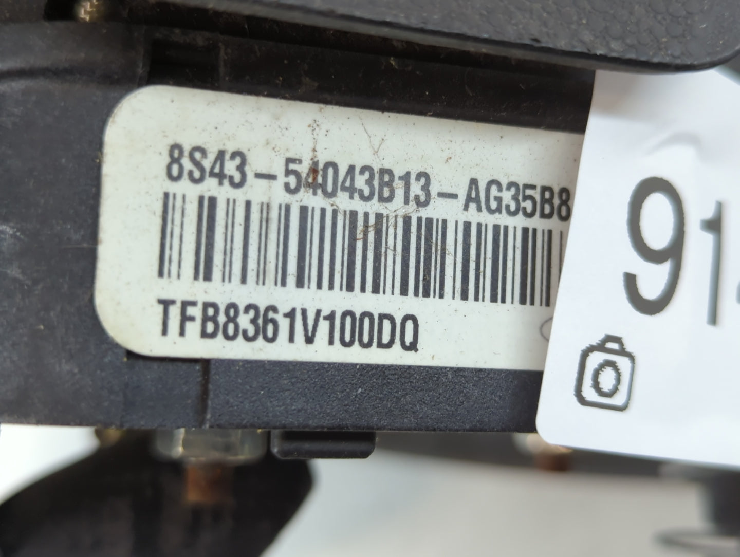 2008-2011 Ford Focus Air Bag Driver Left Steering Wheel Mounted P/N:8S43-54043B13 Fits Fits 2008 2009 2010 2011 OEM Used Aut